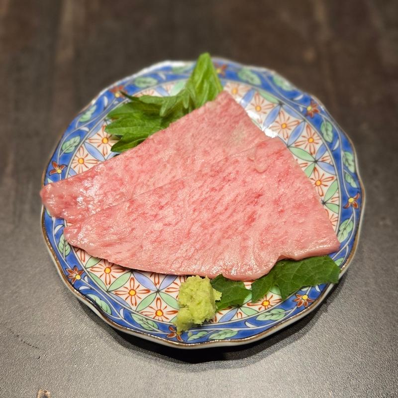 熟成ヒウチの刺身仕立て(焼肉 きたん 法善寺)