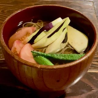 水ナスとトマトの冷やかけそば
