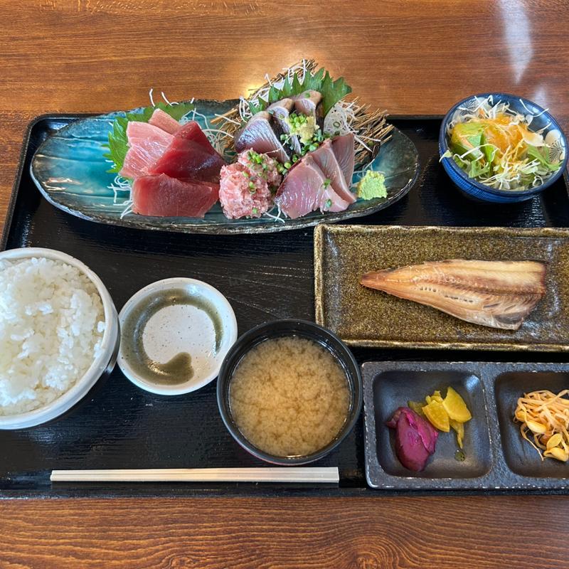 鰹と鮪の刺身定食(和食鉄板花みち)