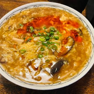 酸味と辛味のスープ麺（刀削麺・ごはん付き）