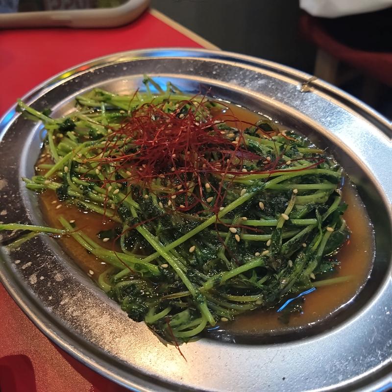 にんにく豆苗炒め(餃子のかっちゃん)