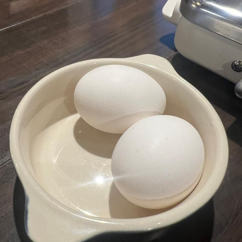 追加 生卵(あかね亭 焼肉部)