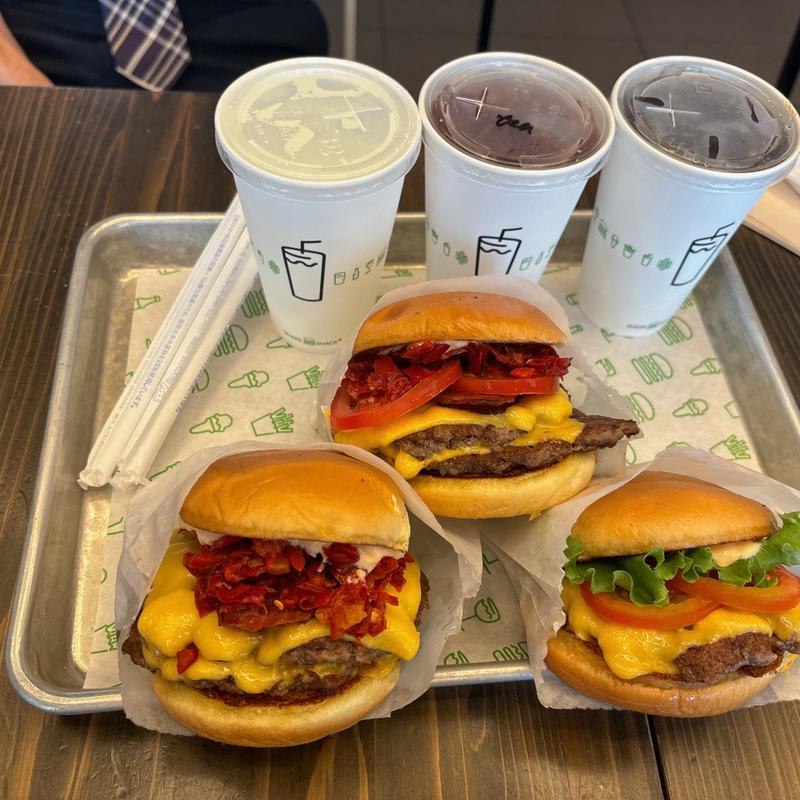 (シェイクシャック 大丸心斎橋)