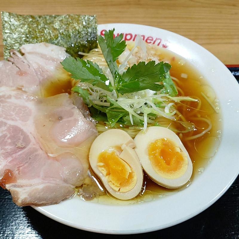 鶏醤油らぁ麺 金豚王(Soupmen)