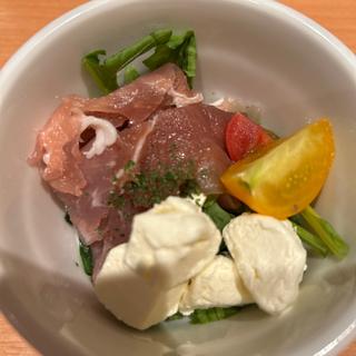 生ハムとクリームチーズのサラダ