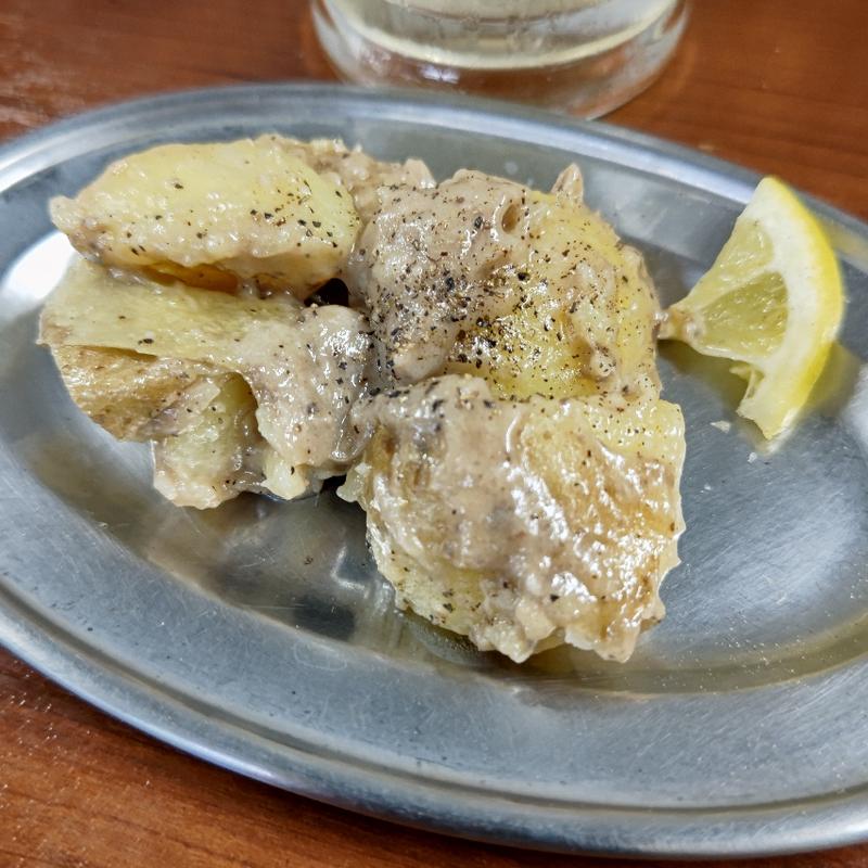 アンチョビポテト(大衆食堂2.0 とぽす)