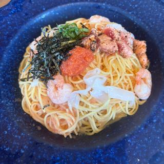 冷製カッペリーニ 炙り明太子とヤリイカ・エビの明太子ソース