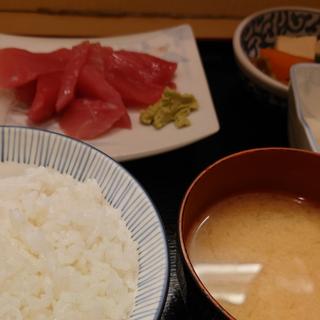 まぐろぶつ切り定食