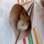 お店で焼いたみたらし団子