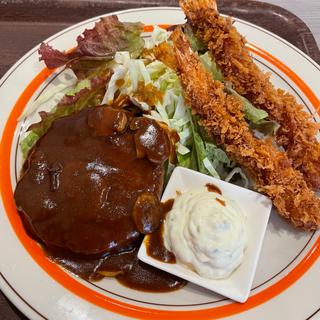 ハンバーグとエビフライ(コーヒーキッチン ヘロン)