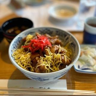 ピリ辛スタミナ丼