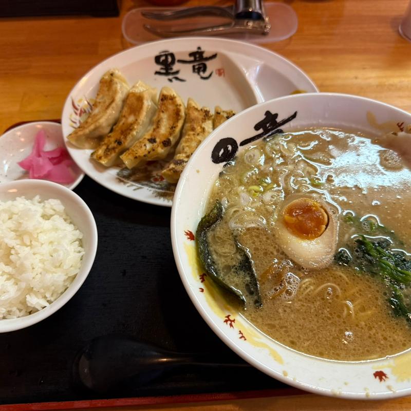 餃子セット(とんこつらーめん黒竜)