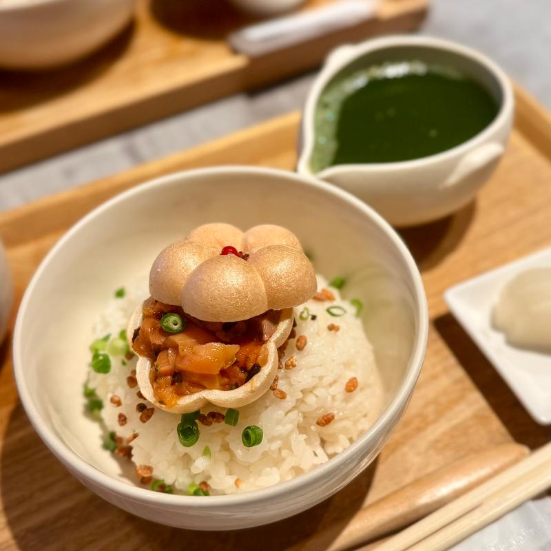 「燻製鮭漬け」と「柚子燻製茶」(茶寮FUKUCHA(茶寮ふくちゃ)  )