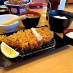 特大ロースかつ 定食セット付き