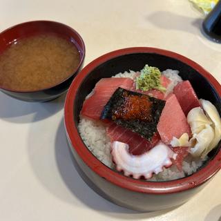 中トロ鉄火丼