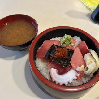 中トロ鉄火丼