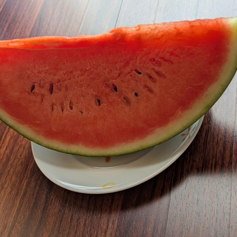 熊本産カットスイカ(スーパーベルクス 浦和原山店)