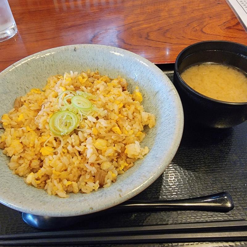 なめたけチャーハン味噌汁付き(食事とお酒 Ta Ke)