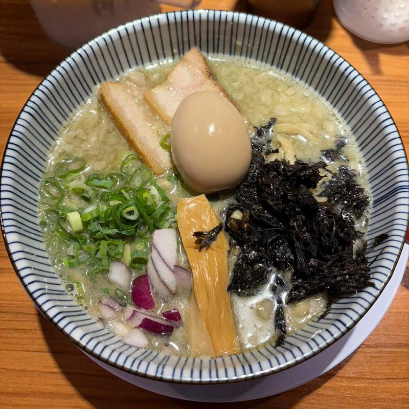 味玉背脂煮干しそば(ミスターラーメン)