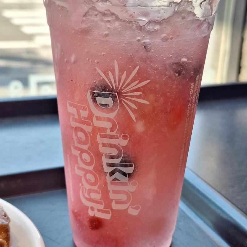 シャリッとフローズンピーチ&ミックスベリー(ミスタードーナツ 和歌山駅前ショップ )