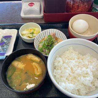 こだわり卵の鶏小鉢朝食
