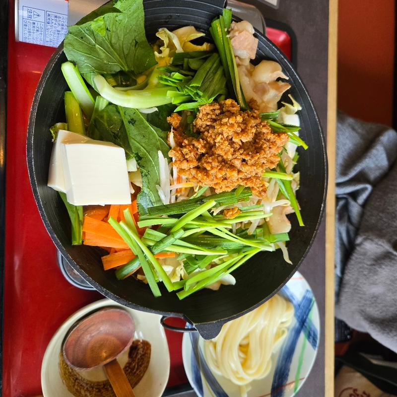 国産牛もつ鍋うどん【赤】(味の民芸 足利店 )