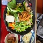 国産牛もつ鍋うどん【赤】
