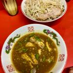カレーつけ麺（ニンニク抜き、ヤサイちょいマシ）