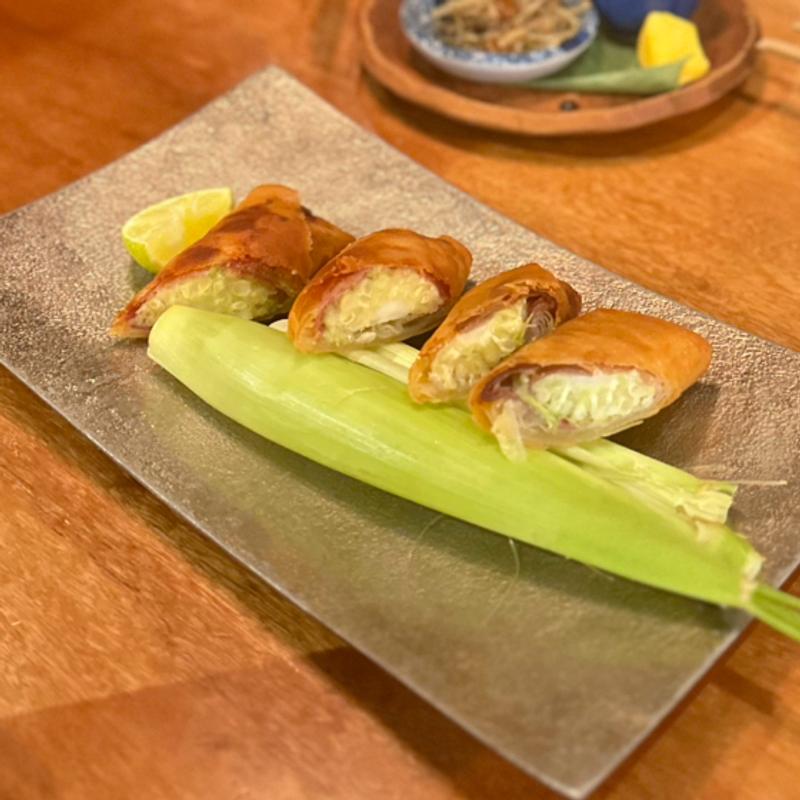 とうもろこしのヒゲと生ハムの春巻(酒と鰻とジビエ 池袋寅箱)