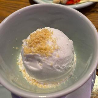 ココナッツのアイスクリーム