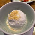 ココナッツのアイスクリーム