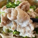 ぶた盛りうどん(ガーデンキッチン ニシムタ スーパーセンター五十市店)