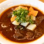 グヤーシュ・スープ、ポテトコンフィ(牛肉)