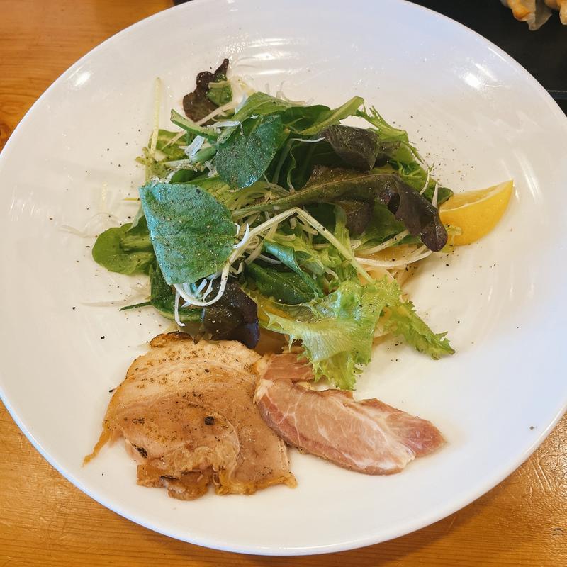 海老油そばサラダ仕立て(志奈そば田なかいすみ店)