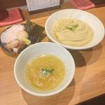 塩つけ麺(味玉付)