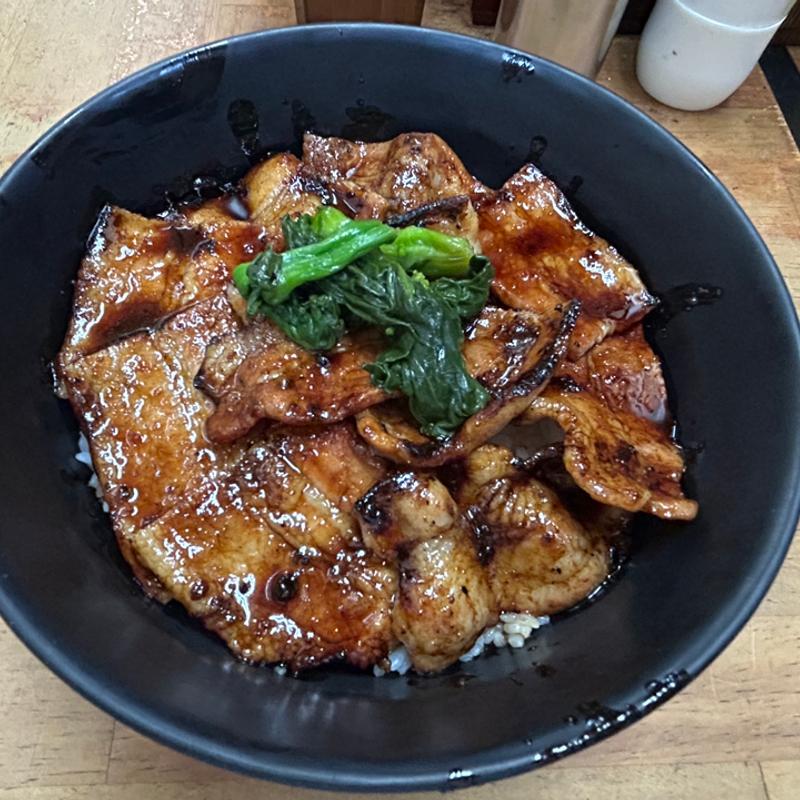 中(豚大学 新橋校舎)