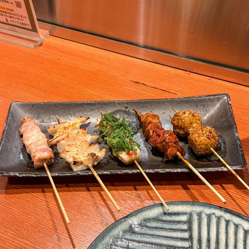 おまかせ焼き鳥串五本盛り(九州料理 博多花串 栄錦店)