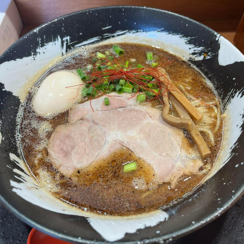 鶏白湯 黒 味玉(中華そば 風 KAZE)