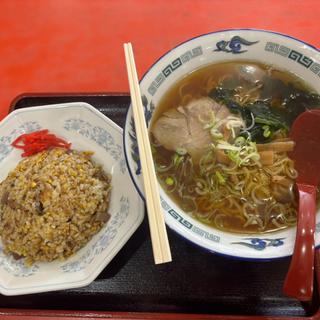 ラーメン半炒飯セット