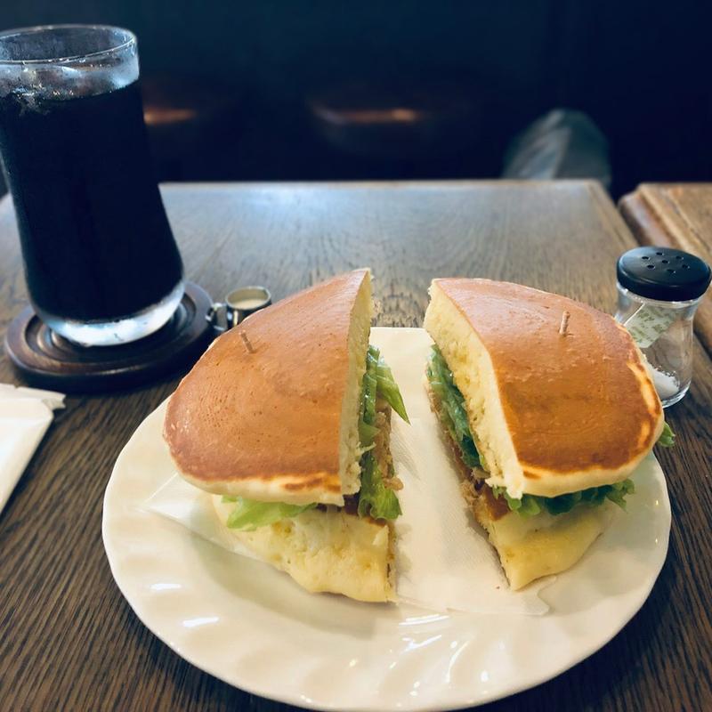 ツナ入りパンケーキ(珈琲専門店 トミィ)