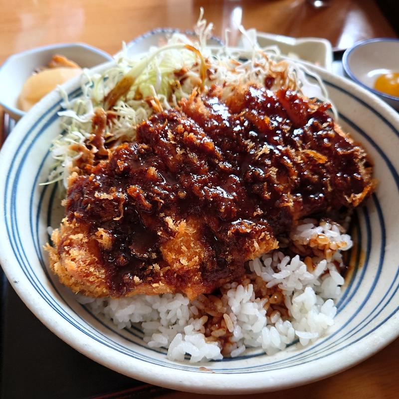 ハーフ丼(ばかうま食堂 駒どりや )