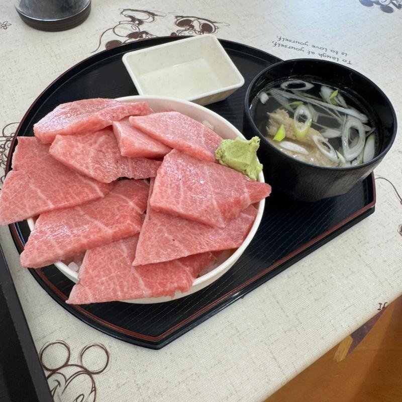 大トロ丼(ヤマタくん)