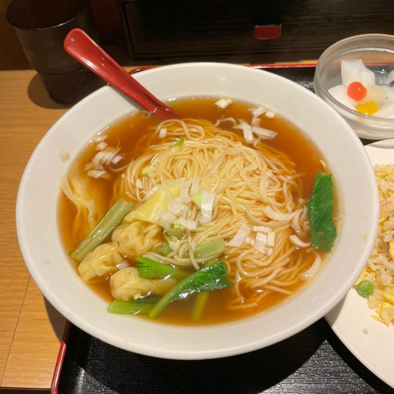 ワンタン麺と半チャーハン(香蘭モアーズ店)