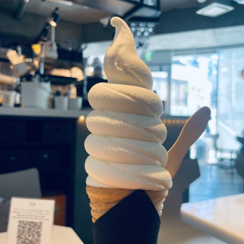 北海道牛乳のソフトクリーム(INITIAL Omotesando （イニシャル 表参道）)
