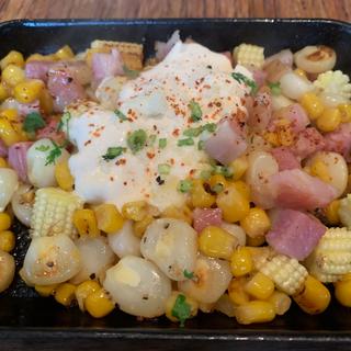 3種のとうもろこしのエローテ(MUCHO MODERN MEXICANO)