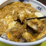 カツ丼 中