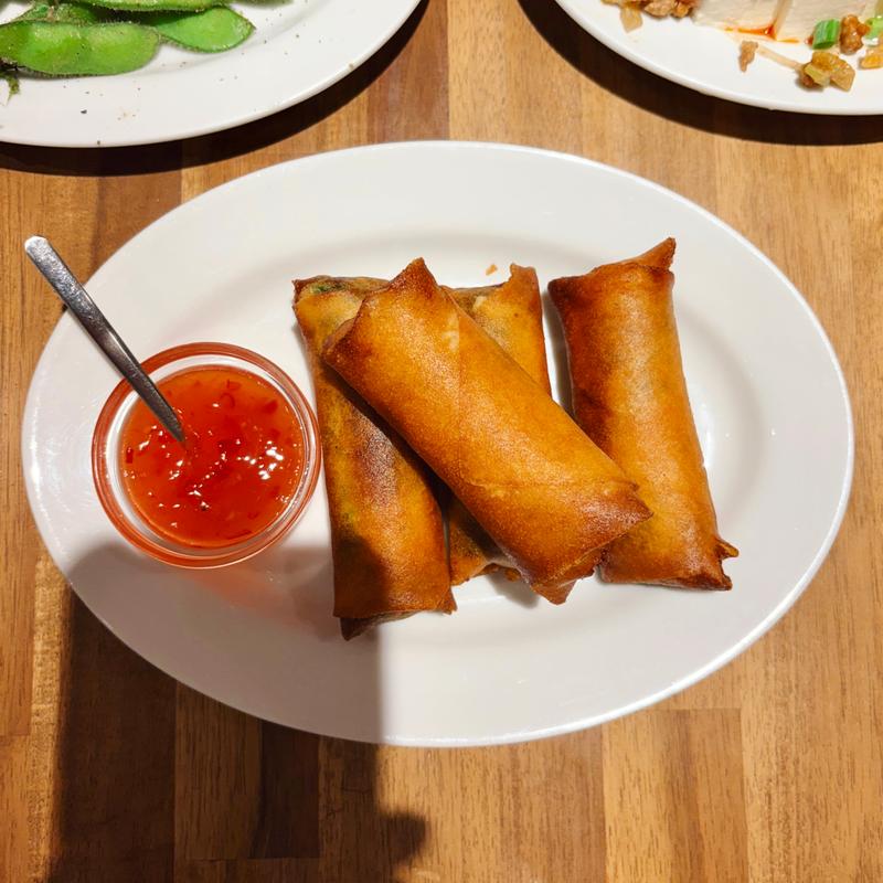 白身魚スリ身と台湾桜エビセロリ春巻(2ヶ)(中華そばと酒 彩華)