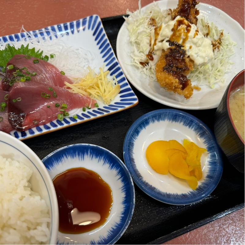 カツオとエビフライ定食(大田市場三洋食堂)