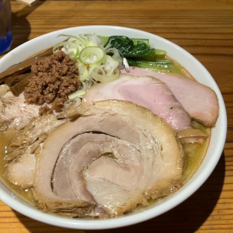 チャーシュー麺大盛り(中華蕎麦 うゑず)