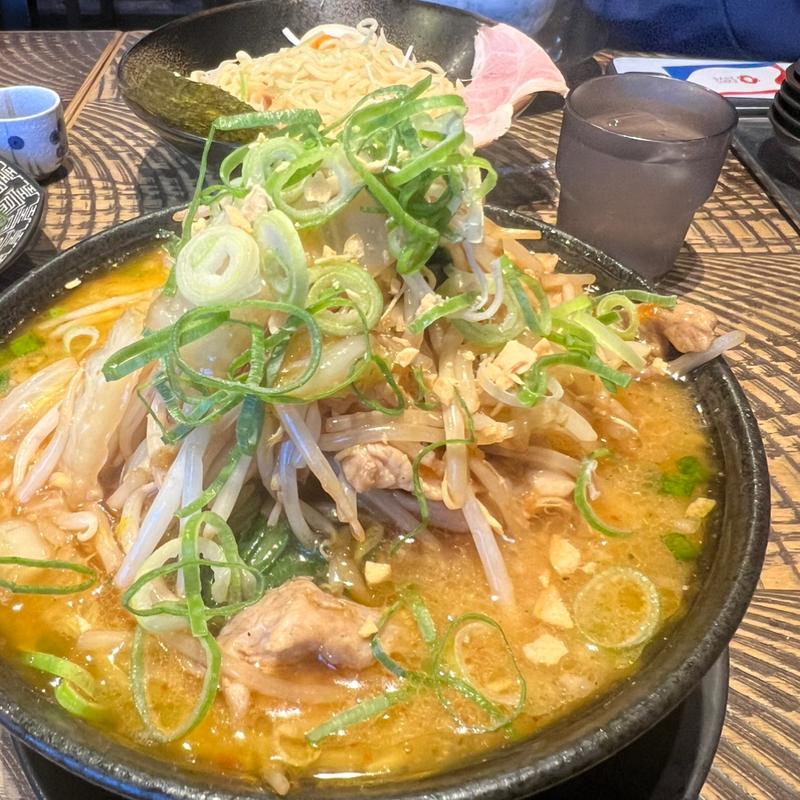 (神戸らーめん屯豚｜三木市)